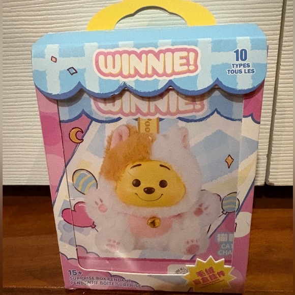 Miniso Winnie Surprise Box Pendant- Cat Chat- NIB - Picture 2 of 4